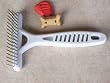 Body Toolz Rake Comb with Easy Grip Handles