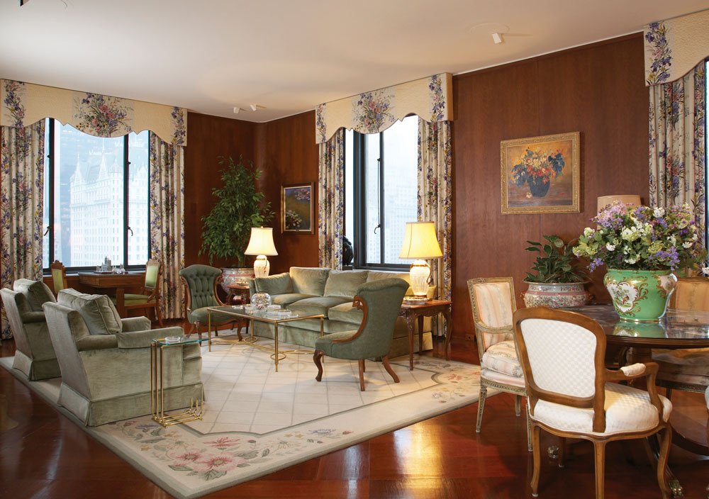 Manhattan Classic: New York's Finest Prewar Apartments: Geoffrey ...