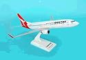 QANTAS BOEING B737-800 DESKTOP MODEL