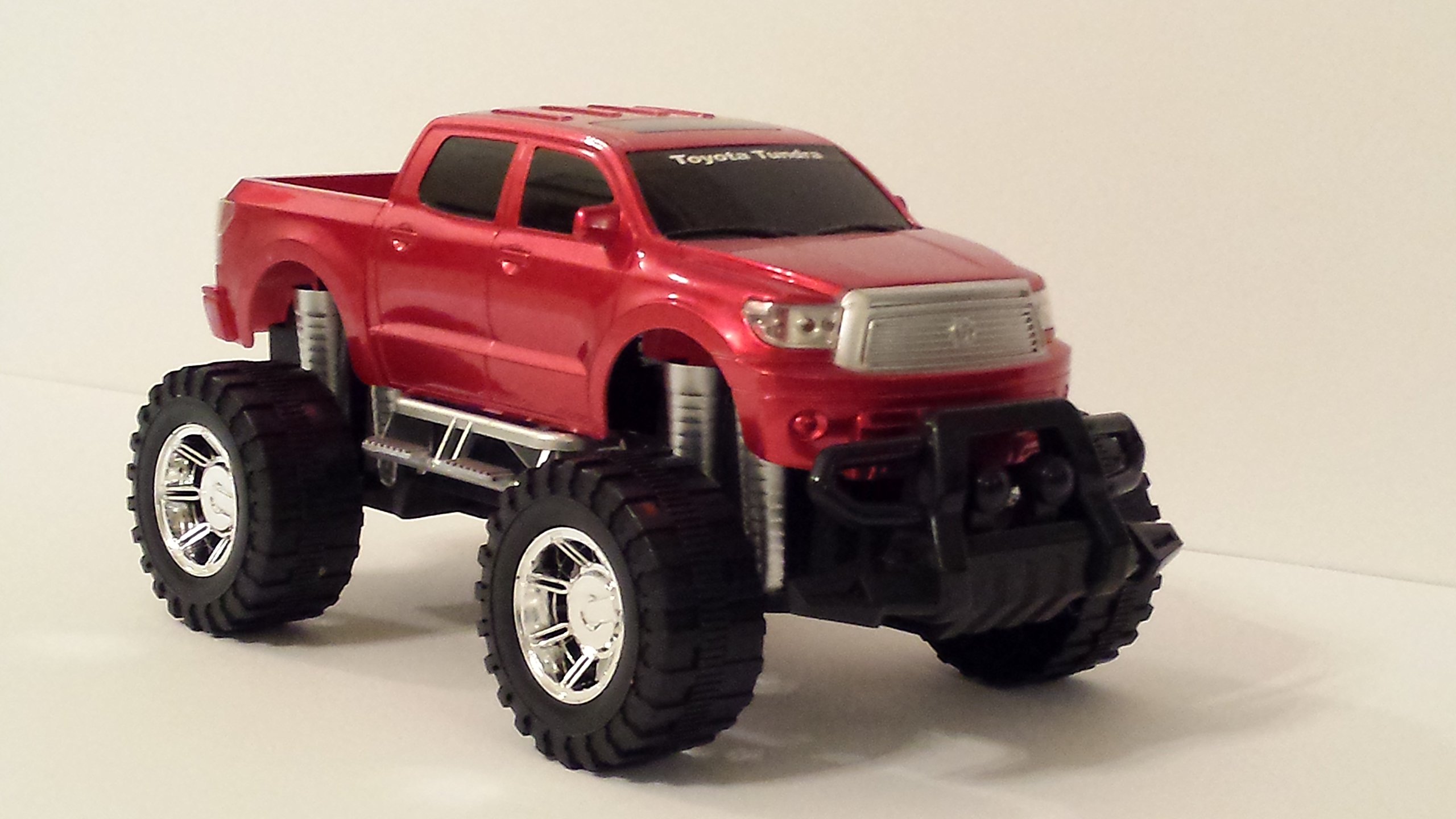 Friction Powered Toyota Tundra Pickup Truck 116 Scale eBay