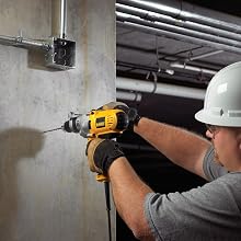 DEWALT DWD525K 1/2-Inch VSR Mid-Handle Grip Hammerdrill Kit