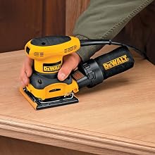 DEWALT D26441 2.4 Amp 1/4 Sheet Palm Grip Sander with Cloth Dust Bag