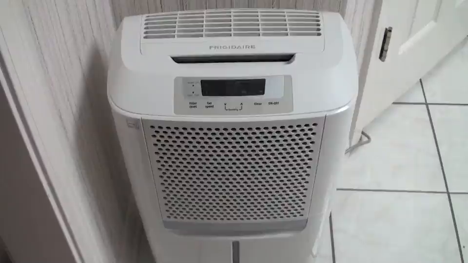 Customer Reviews Frigidaire FAD504DWD Energy Star 50pint