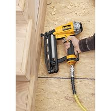 DEWALT D51257K 1-Inch to 2-1/2-Inch 16 Gauge Finish Nailer