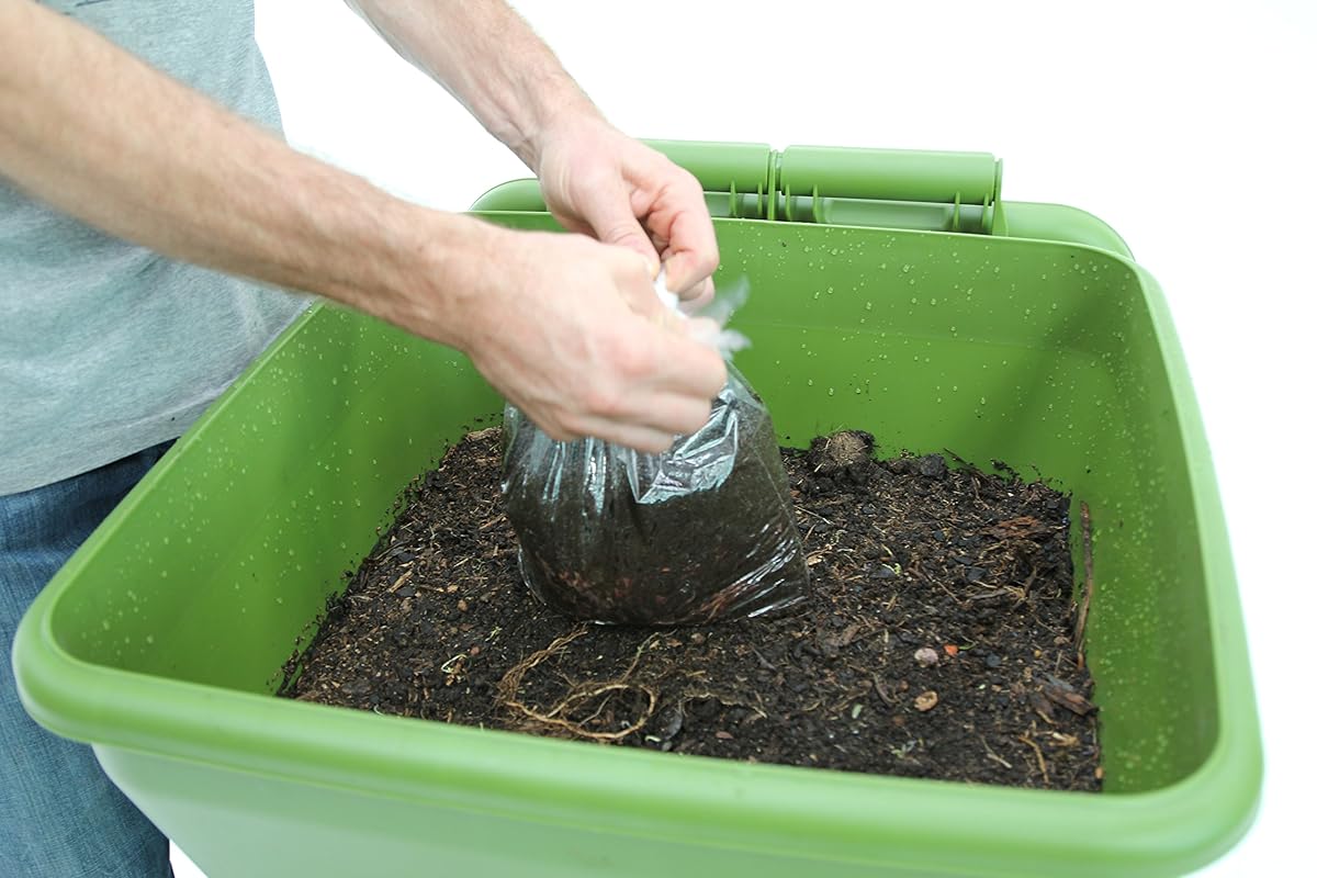 Hungry Bin FlowThrough Worm Farm