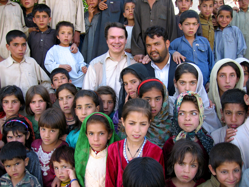 Stones into Schools: Promoting Peace with Education in Afghanistan and Pakistan [Paperback]