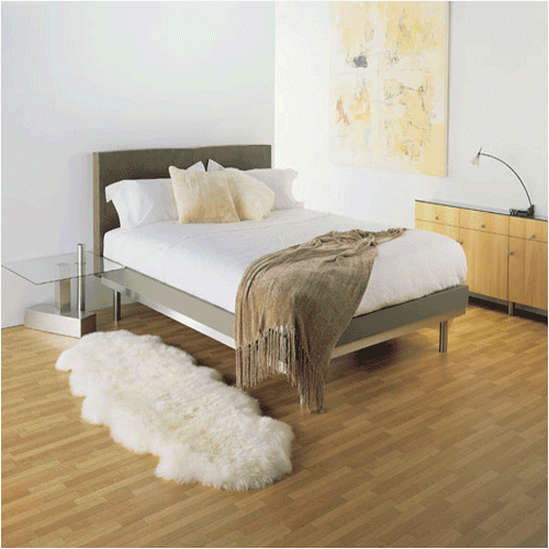 Bowron Sheepskin Gold Star Rug Double