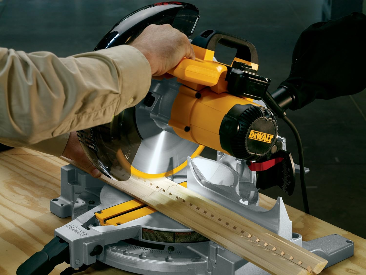 DEWALT DWS7085 MiterSaw LED Work Light System NEW Free Shipping eBay