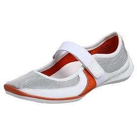 AK Anne Klein Women's Delany Sneaker