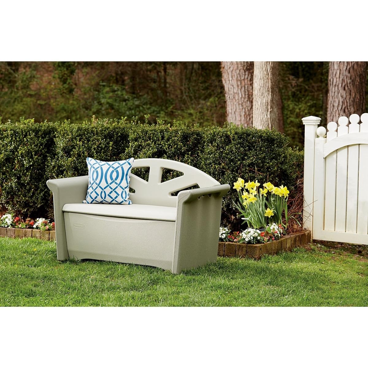 Rubbermaid Outdoor Patio Storage Bench, 4 cu. ft., Olive/Sandstone