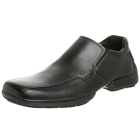 You'll be casually cool wearing the Quick Draw slip-on from Unlisted. This ultra-stylish loafer has a smooth leather upper, a padded collar, and a squared bicycle toe. It also features a fully cushioned insole and a flexible textured outsole for a sturdy step on a variety surfaces. 