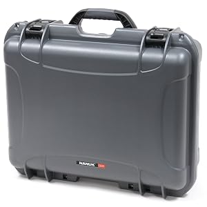 Nanuk 930 Case with Padded Divider (Graphite)