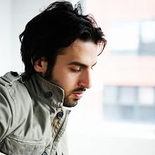 Ari Hest - Ari Playing the Guitar