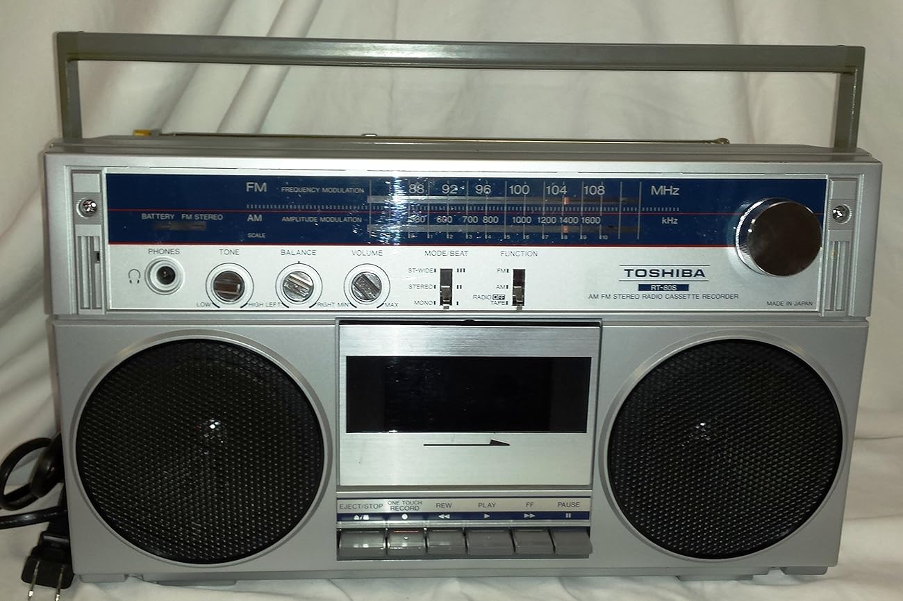 TOSHIBA BOOM BOXGETTO BLASTER AM/FM RADIO CASSETTE PLAYERRECORDER
