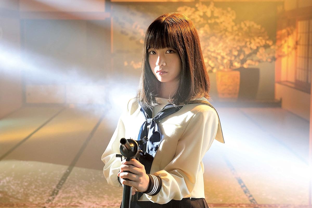 夢の途中 橋本環奈in映画『セーラー服と機関銃 ‐卒業‐』フォトブック