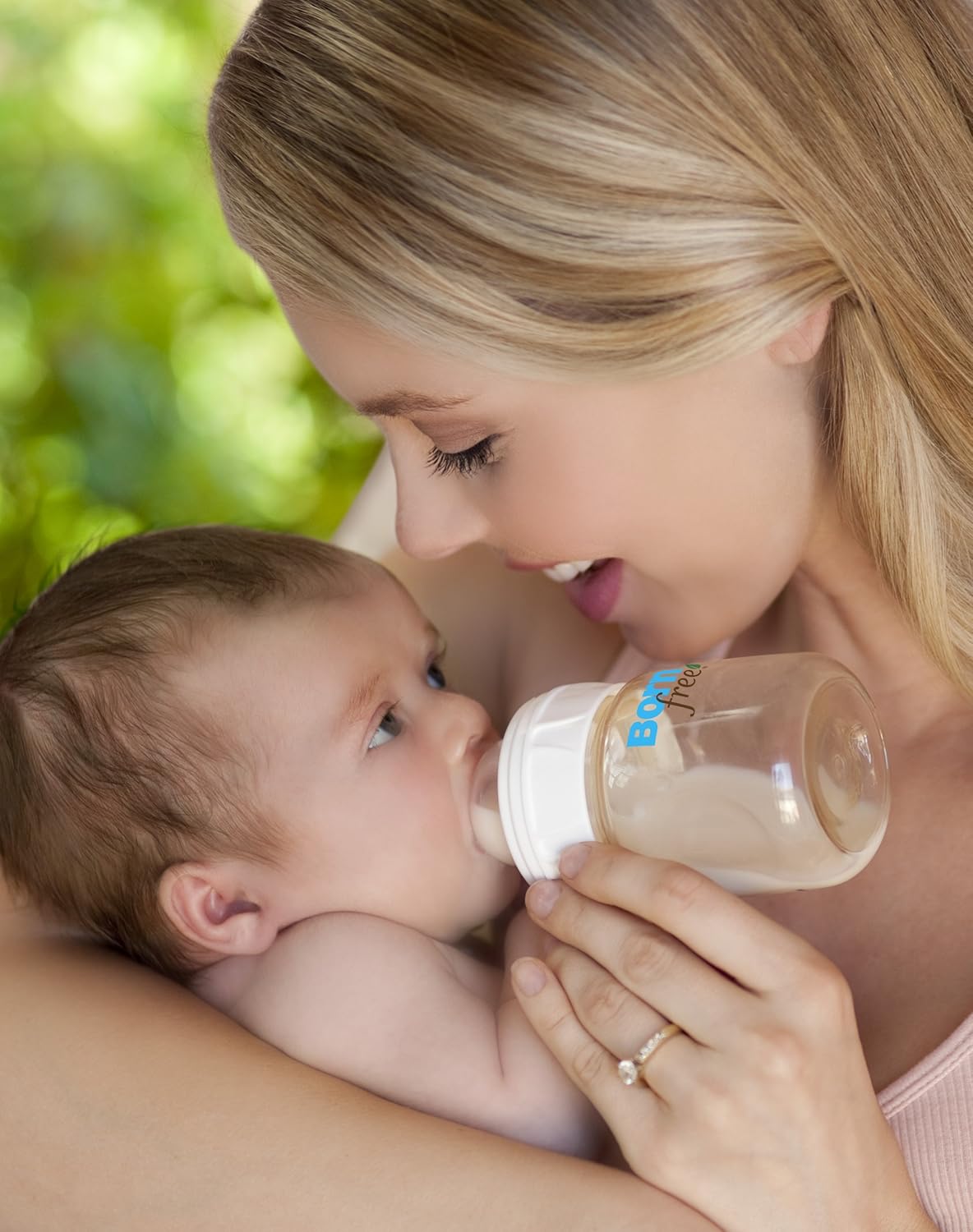 Có nên dùng bình sữa Born Free?