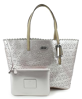 coach wristlets metro