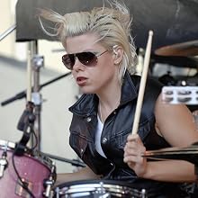 Samantha Maloney - Peaches Impeach My Bush Tour