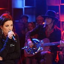 Lisa Marie Presley - Lisa Marie Presley Visits "MuchMoreMusic" Studios - April 13, 2005
