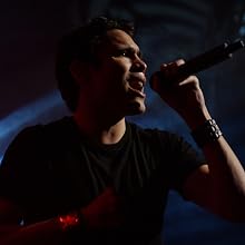 Trapt - Trapt perform at "KROQ Almost Acoustic Christmas"