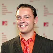 Tiziano Ferro - 2004 MTV Video Music Awards Latin America - Arrivals