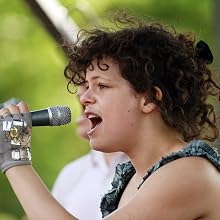 Régine Chassagne - Arcade Fire & Superchunk Perform At Obama Rally To Promote Early Voting