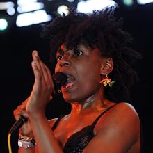 Noisettes - Coachella Valley Music and Arts Festival 2007 - Day One