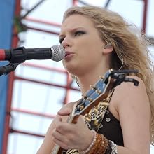 Taylor Swift - 23rd Annual KISS Country Chili Cookoff 2008