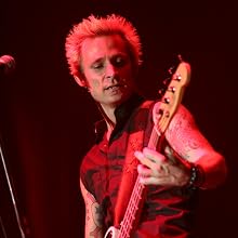 Mike Dirnt - Voodoo Music Experience 2004 - Day One - Show