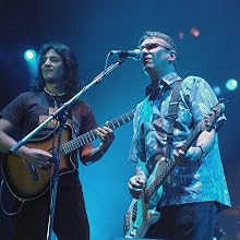 Los Enanitos Verdes - Argentinian group Enanitos Verdes perfor