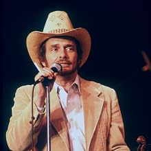 Merle Haggard - Photo of Merle Haggard