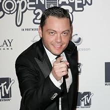 Tiziano Ferro - Arrivals At The MTV Europe Music Awards 2006
