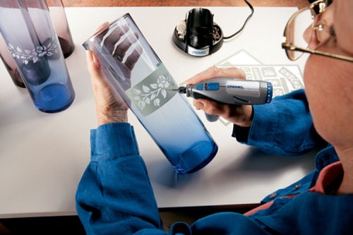 Dremel 1100-01 Stylus 5,000 to 25,000 RPM Variable Speed 7.2-Volt Lithium Cordless Rotary Tool with Docking Station