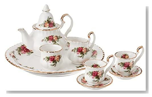 Royal Albert Old Country Roses Le Petite 9-Piece Tea Set