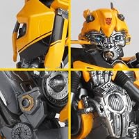イエローとメタリックなメカ部分を精密な塗装で再現!
