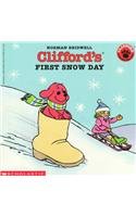 Clifford's First Snow Day (Clifford the Big Red Dog (Pb)) by Norman Bridwell