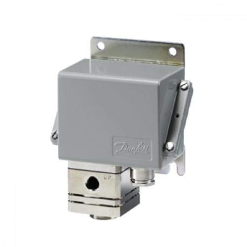 Algopix Similar Product 19 - DANFOSS PRESSURE SWITCH CAS155