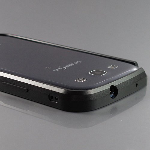 i-Beans【ワンセグアンテナ対応】【全4色】Docomo+Samsung+Galaxy+S+III+SC-06D+高品質アルミバンパーケース+ブラック+ギャラクシーS3用メタルバンパー+Bumper+Case+for+Galaxy+S3+%2F+GT-i9300+(7705-2)