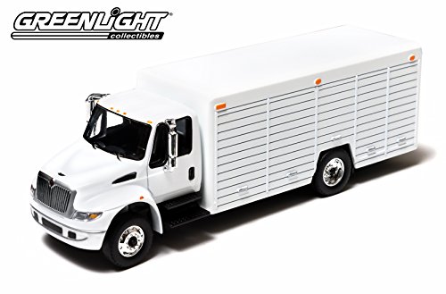 2012 International Durastar 4400 Beverage Truck White 1/64 by Greenlight 29776