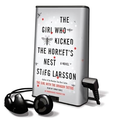 The Girl Who Kicked the Hornet's Nest (Playaway Adult Fiction)