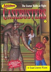The Statue Walks at Night (Disney Adventures Casebusters)