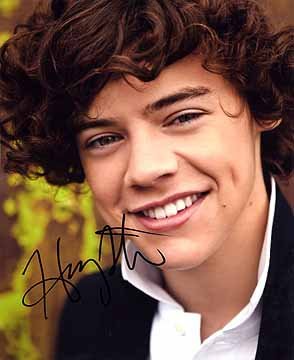 

HARRY STYLES (One Direction) 8x10 Music Photo Signed In-Person