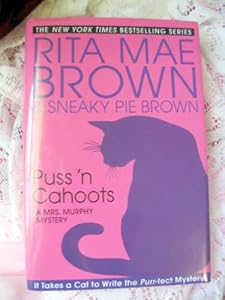 Puss 'n Cahoots: A Mrs. Murphy Mystery