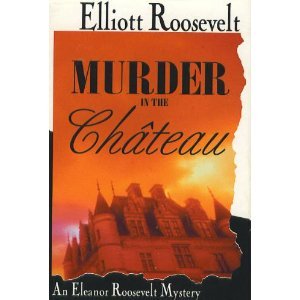 Murder in the Chateau: Large Print Edition