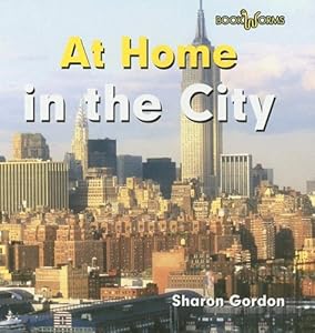 At Home in the City (Bookworms: At Home)