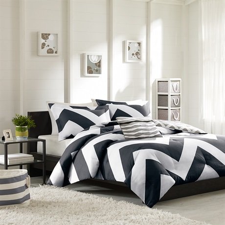 Mi-Zone Libra Comforter Set, Black, Full/Queen