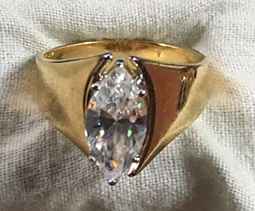 Algopix Similar Product 11 - Vintage Ring with large faux diamond