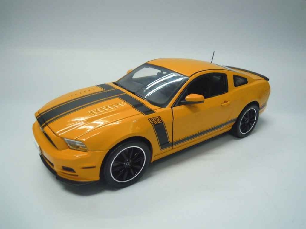 

2013 Ford Mustang Boss 302 Yellow 1/18 by Shelby Collectibles SC451