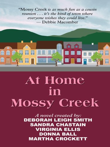 At Home in Mossy Creek (Thorndike Clean Reads) by Debra Dixon