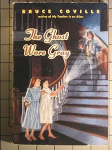 The Ghost Wore Gray (Bantam Skylark Book)